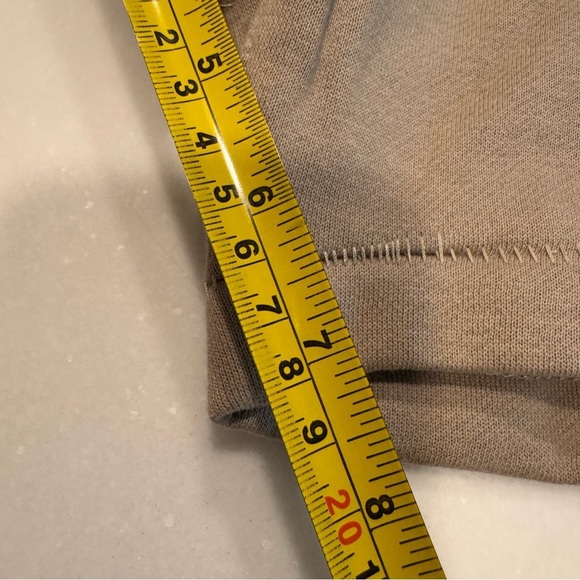 Fear of God Essentials Sweat Shorts Mens Medium Color Smoke NWT - Picture 8 of 10